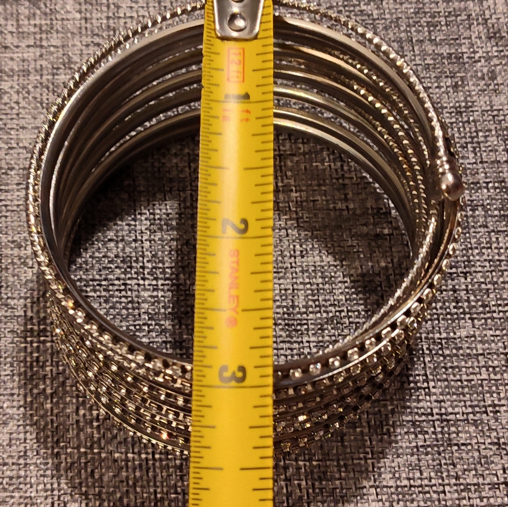 Cache Bracelet - Picture 8 of 9
